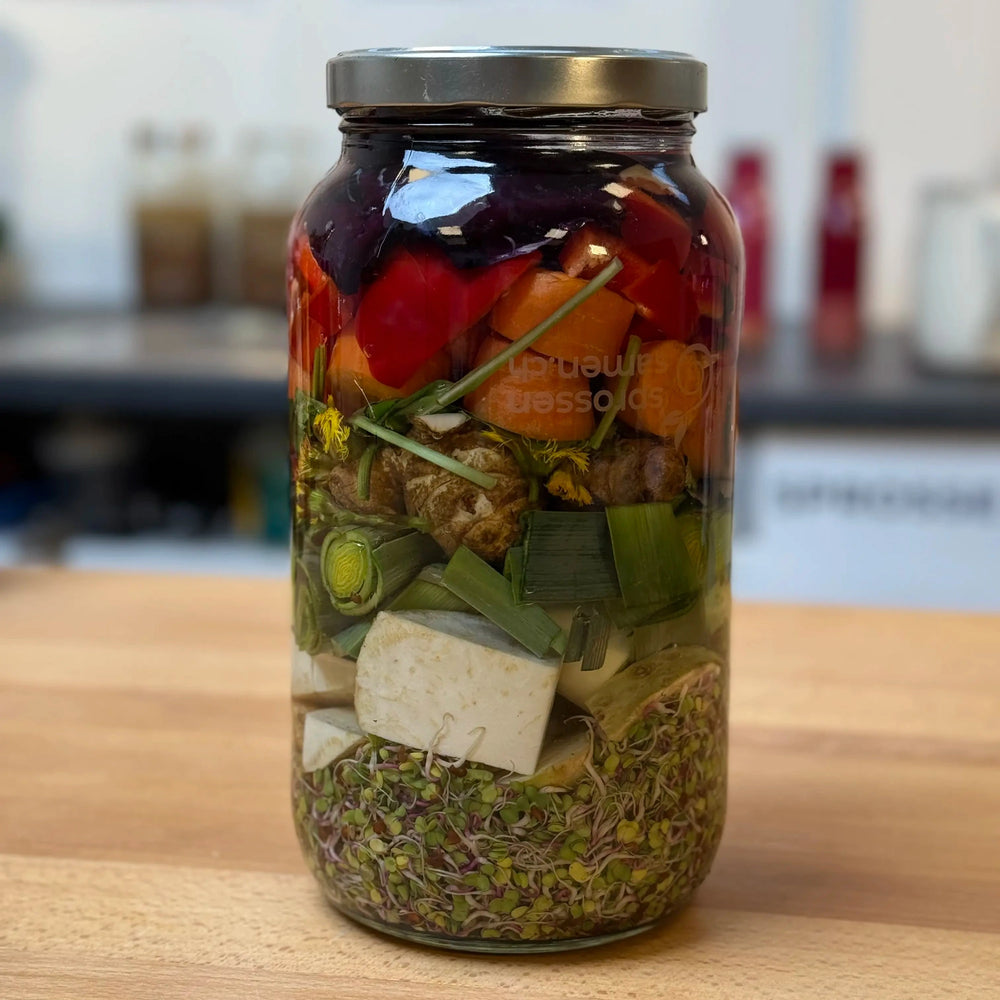 Fermentierglas mit Gemüse und Sprossen als bestehende Fermentier-Set-PDP-Bildquelle